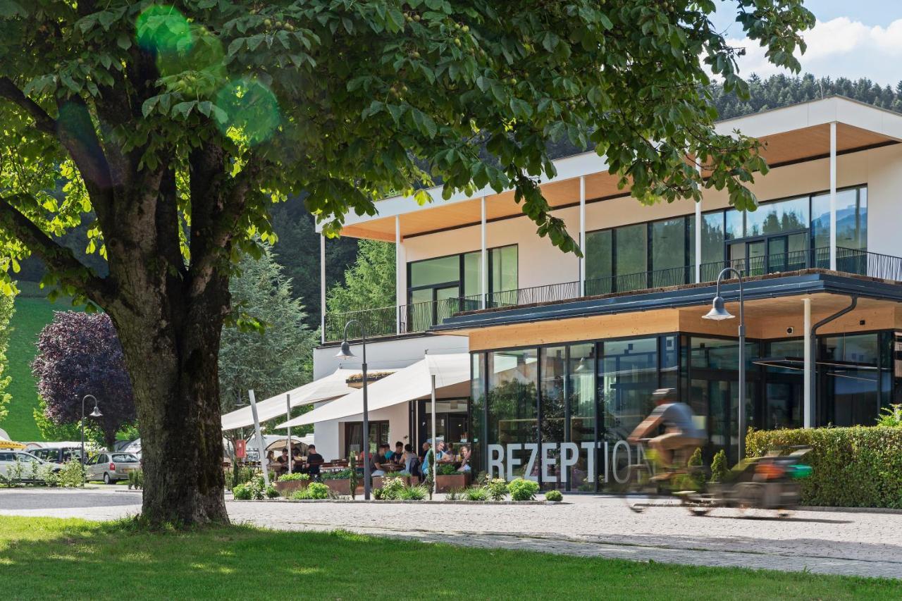 Natuerlich Hell. Aparthotel & Camping Fügen Екстериор снимка